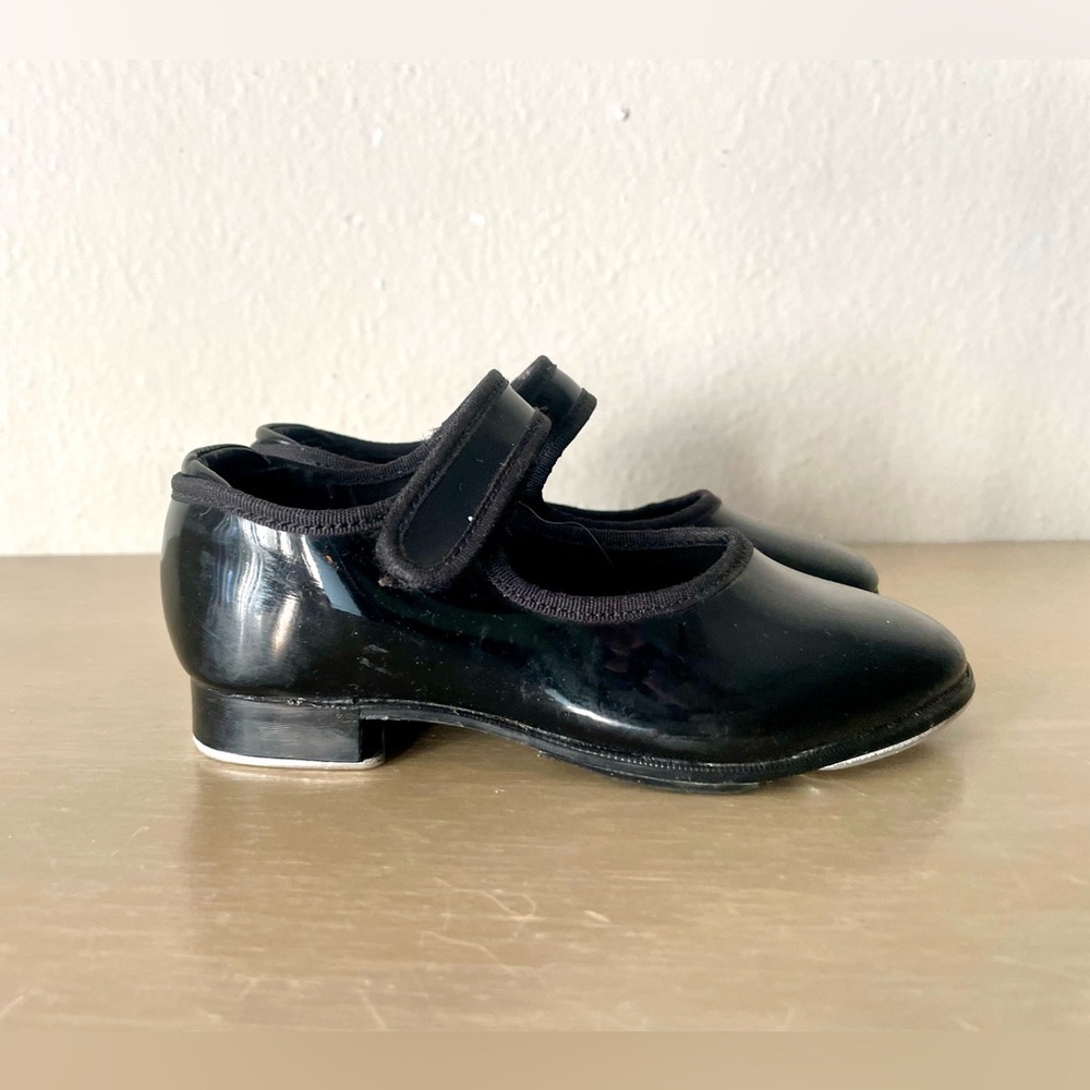 Theatricals Girls Black Tap Shoes Strap Closure Size 8‎